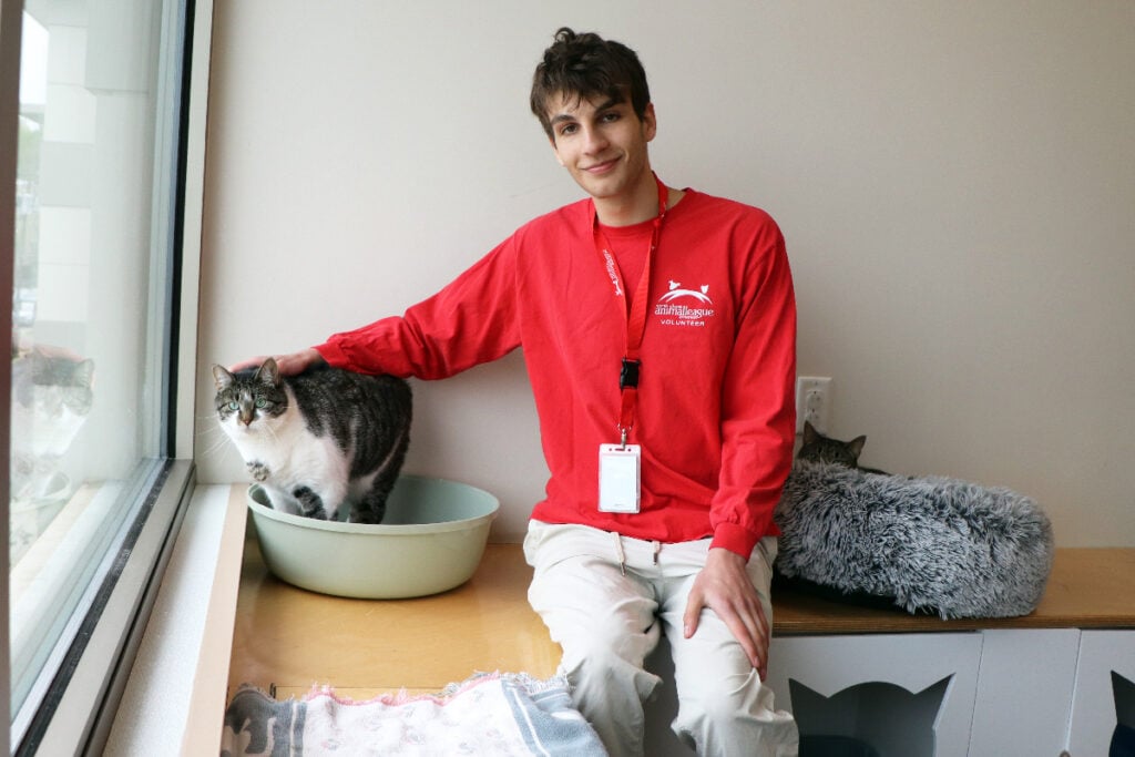 Volunteer Eric Greene